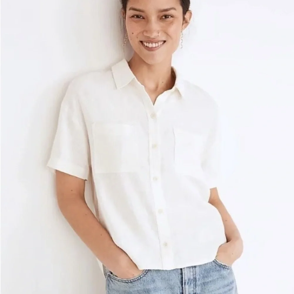 Madewell White Short-Sleeve Button-Down Shirt - Picture 1 of 5